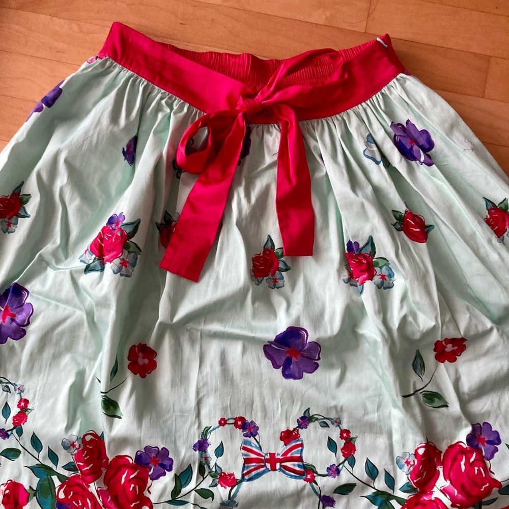 Disney Dress Shop Epcot UK England British Alice in Wonderland Skirt L - Picture 5 of 8